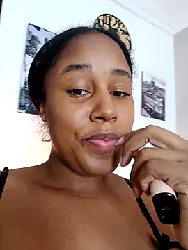 MoniqueMulberry online show from September 19, 2025, 7:47 pm