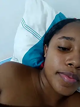 MoniqueMulberry online show from October 6, 2025, 7:50 am