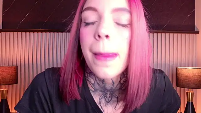 Snapshot of Meganreed_ chatting on July 18, 2026, 9:29 pm Meganreed online show from July 18, 2026, 9:29 pm