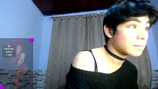 DaraKat18 online show from October 25, 2025, 10:26 pm