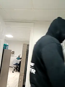 Snapshot of tripping385 chatting on September 19, 2025, 8:27 am tripping385 online show from September 19, 2025, 8:27 am