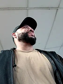 Snapshot of tripping385 chatting on October 4, 2025, 1:09 pm tripping385 online show from October 4, 2025, 1:09 pm