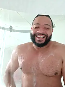 Snapshot of tripping385 chatting on October 5, 2025, 8:40 pm tripping385 online show from October 5, 2025, 8:40 pm