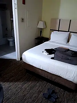 Snapshot of tripping385 chatting on October 7, 2025, 3:04 am tripping385 online show from October 7, 2025, 3:04 am