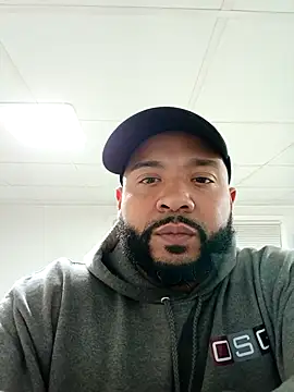 Snapshot of tripping385 chatting on October 29, 2025, 11:39 pm tripping385 online show from October 29, 2025, 11:39 pm