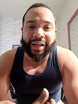 Snapshot of tripping385 chatting on December 20, 2025, 7:26 am tripping385 online show from December 20, 2025, 7:26 am