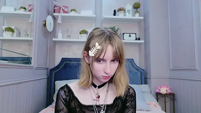 Beverly Gomes online show from November 7, 2025, 3:56 pm