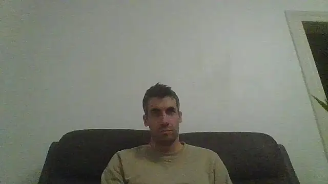 Snapshot of JulioIsHere4you chatting on November 5, 2025, 7:58 pm JulioIsHere4you online show from November 5, 2025, 7:58 pm