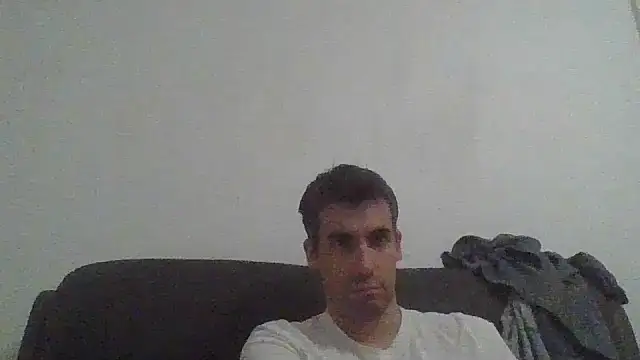 Snapshot of JulioIsHere4you chatting on November 23, 2025, 6:24 am JulioIsHere4you online show from November 23, 2025, 6:24 am