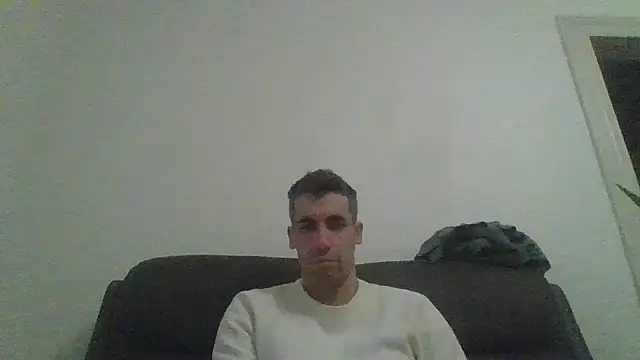 Snapshot of JulioIsHere4you chatting on December 16, 2025, 7:57 am JulioIsHere4you online show from December 16, 2025, 7:57 am