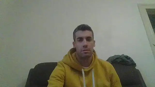 Snapshot of JulioIsHere4you chatting on December 22, 2025, 1:19 pm JulioIsHere4you online show from December 22, 2025, 1:19 pm