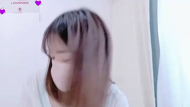 Snapshot of Mayu_o19o chatting on May 13, 2026, 1:47 am Mayu o19o online show from May 13, 2026, 1:47 am