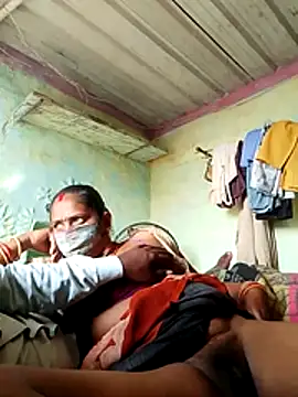 CUTE-004 online show from February 13, 2026, 10:33 am