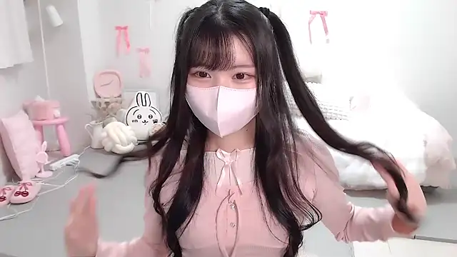 moka-neko online show from November 29, 2025, 1:14 pm