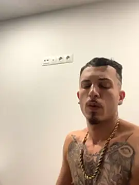 dolarboy17 online show from November 23, 2025, 11:59 pm