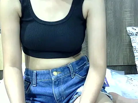 SEXYGUDIYA online show from September 18, 2025, 5:48 pm