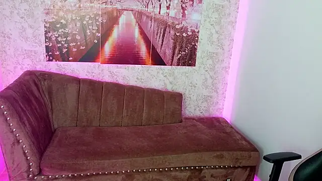 Ariannaa m online show from November 28, 2025, 3:31 am