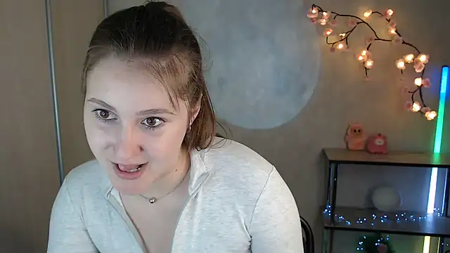 Snapshot of Milka_kamila chatting on May 25, 2026, 12:44 pm Milka kamila online show from May 25, 2026, 12:44 pm
