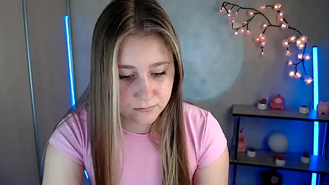 Snapshot of Milka_kamila chatting on June 3, 2026, 2:33 pm Milka kamila online show from June 3, 2026, 2:33 pm