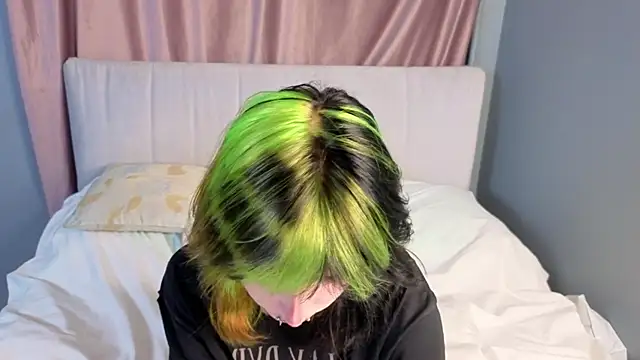 KandraCruser online show from October 17, 2025, 8:11 pm