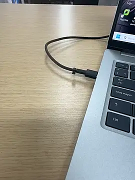 andres52720 online show from April 22, 2026, 8:21 pm