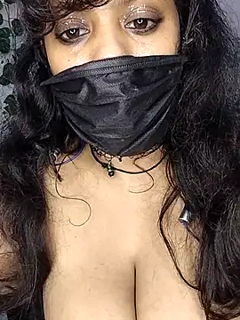 aliyaa9900 online show from November 3, 2025, 11:15 pm