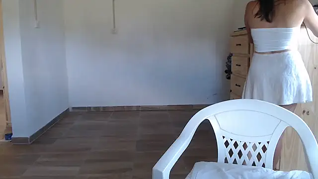 Missforever online show from April 20, 2026, 5:05 pm