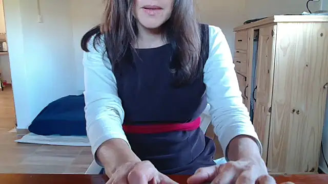 Missforever online show from May 10, 2026, 7:19 pm
