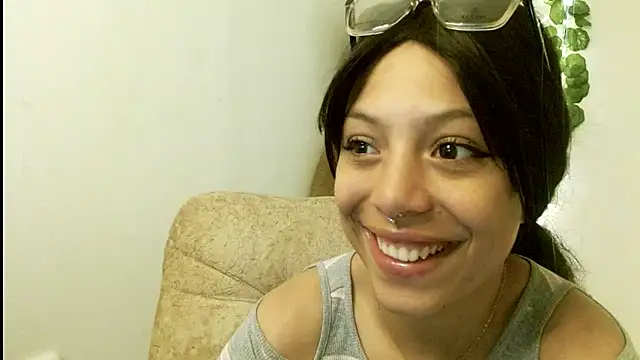 EIVIY1609 online show from October 8, 2025, 1:53 pm