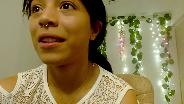 EIVIY1609 online show from October 29, 2025, 2:08 pm