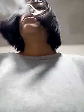 Dulce Bella  online show from October 21, 2025, 3:29 am