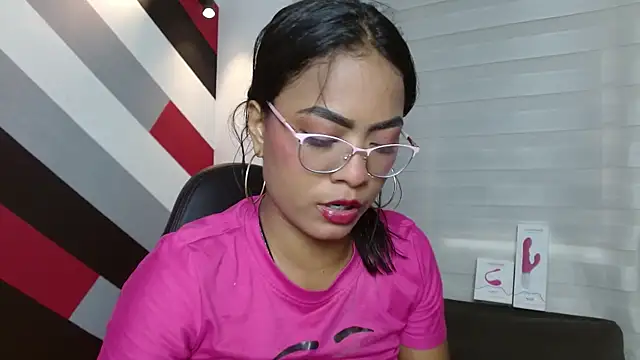 Snapshot of Chloe_Brown3 chatting on September 15, 2025, 5:35 pm Chloe Brown3 online show from September 15, 2025, 5:35 pm