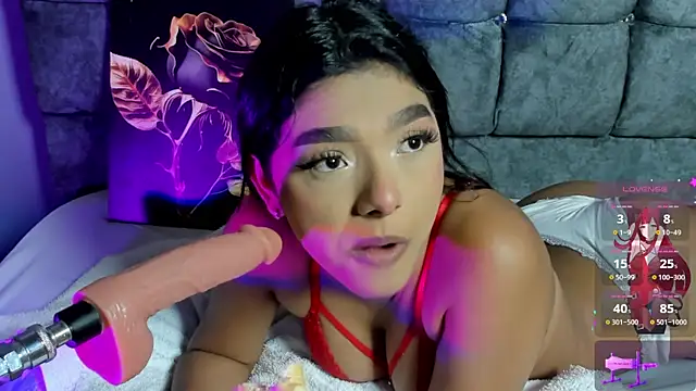 lau-hot online show from November 14, 2025, 8:07 pm