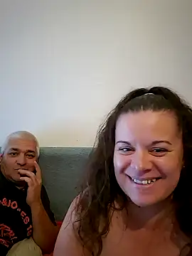 Snapshot of PerleRaree chatting on June 11, 2026, 12:36 pm PerleRaree online show from June 11, 2026, 12:36 pm