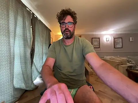 Snapshot of CyprioteWhitefly chatting on June 12, 2026, 9:52 am CyprioteWhitefly online show from June 12, 2026, 9:52 am