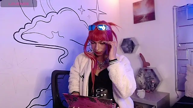 Trinity Knox online show from October 25, 2025, 4:24 pm