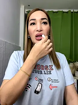 toni 0601 online show from October 13, 2025, 3:39 am