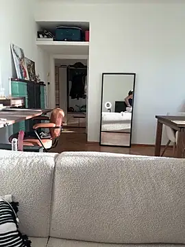 SophiiaStarr online show from September 14, 2025, 4:06 pm