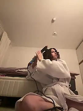 SophiiaStarr online show from April 4, 2026, 6:49 pm