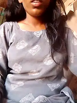 Snapshot of Riya_patola chatting on May 9, 2026, 4:28 am Riya patola online show from May 9, 2026, 4:28 am
