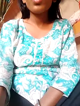 Snapshot of Riya_patola chatting on May 10, 2026, 9:47 am Riya patola online show from May 10, 2026, 9:47 am