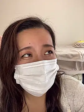 NATSUMI00 online show from October 2, 2025, 5:36 am