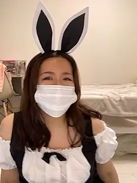 NATSUMI00 online show from October 31, 2025, 5:30 am