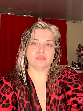 Nayvessa online show from November 8, 2025, 8:29 pm