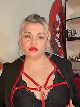 Nayvessa online show from November 15, 2025, 2:13 pm