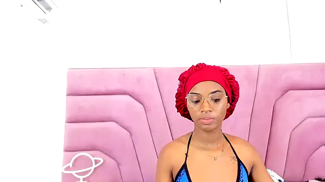 MarianRosse online show from October 12, 2025, 7:46 pm