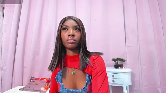 MarianRosse online show from May 7, 2026, 2:17 am