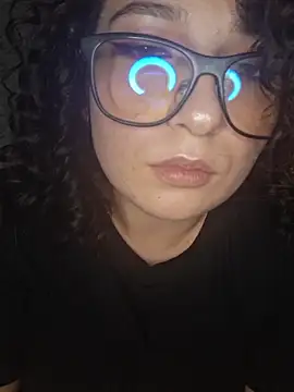 scarlettsofii19 online show from November 9, 2025, 6:17 pm