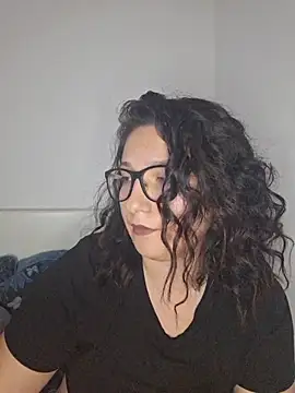 scarlettsofii19 online show from November 10, 2025, 8:46 am