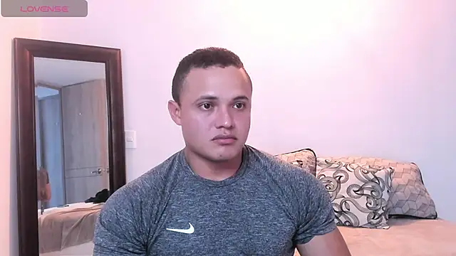 KingLevi01 online show from September 15, 2025, 7:58 pm